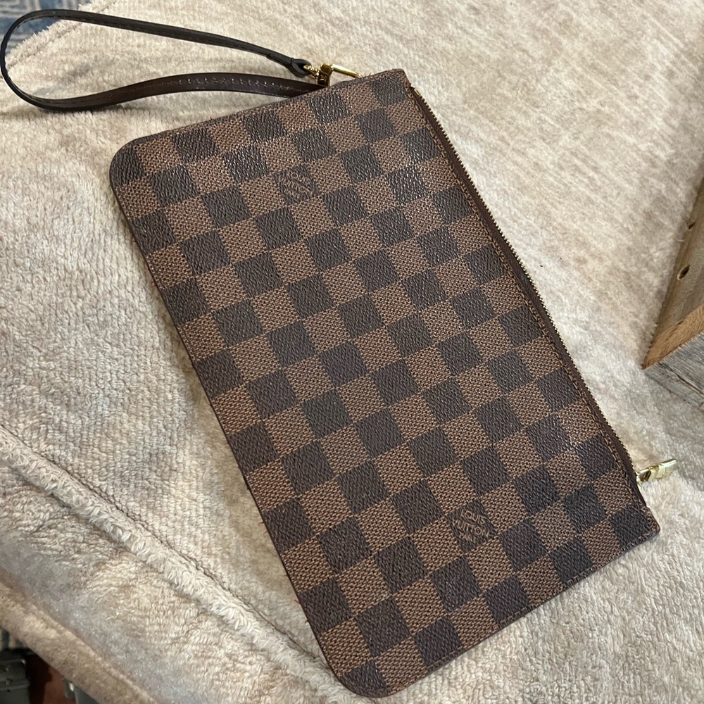 Louis Vuitton Neverfull Wristlet Damier Red